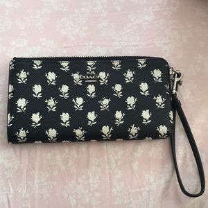 Coach wristlet wallet clutch black and white